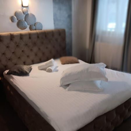 La Protap Calimanesti Hotell Exteriör bild
