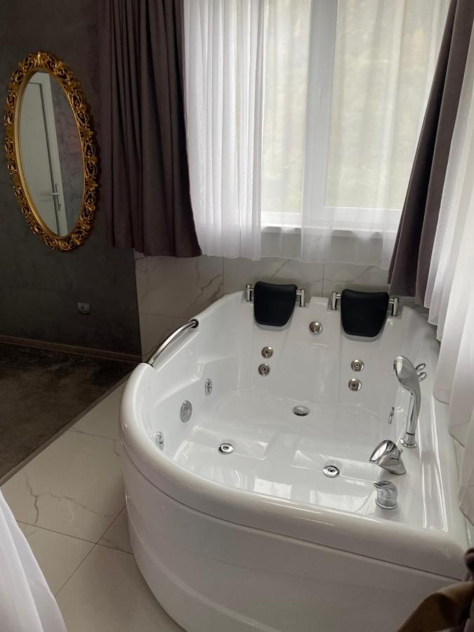 La Protap Calimanesti Hotell Exteriör bild