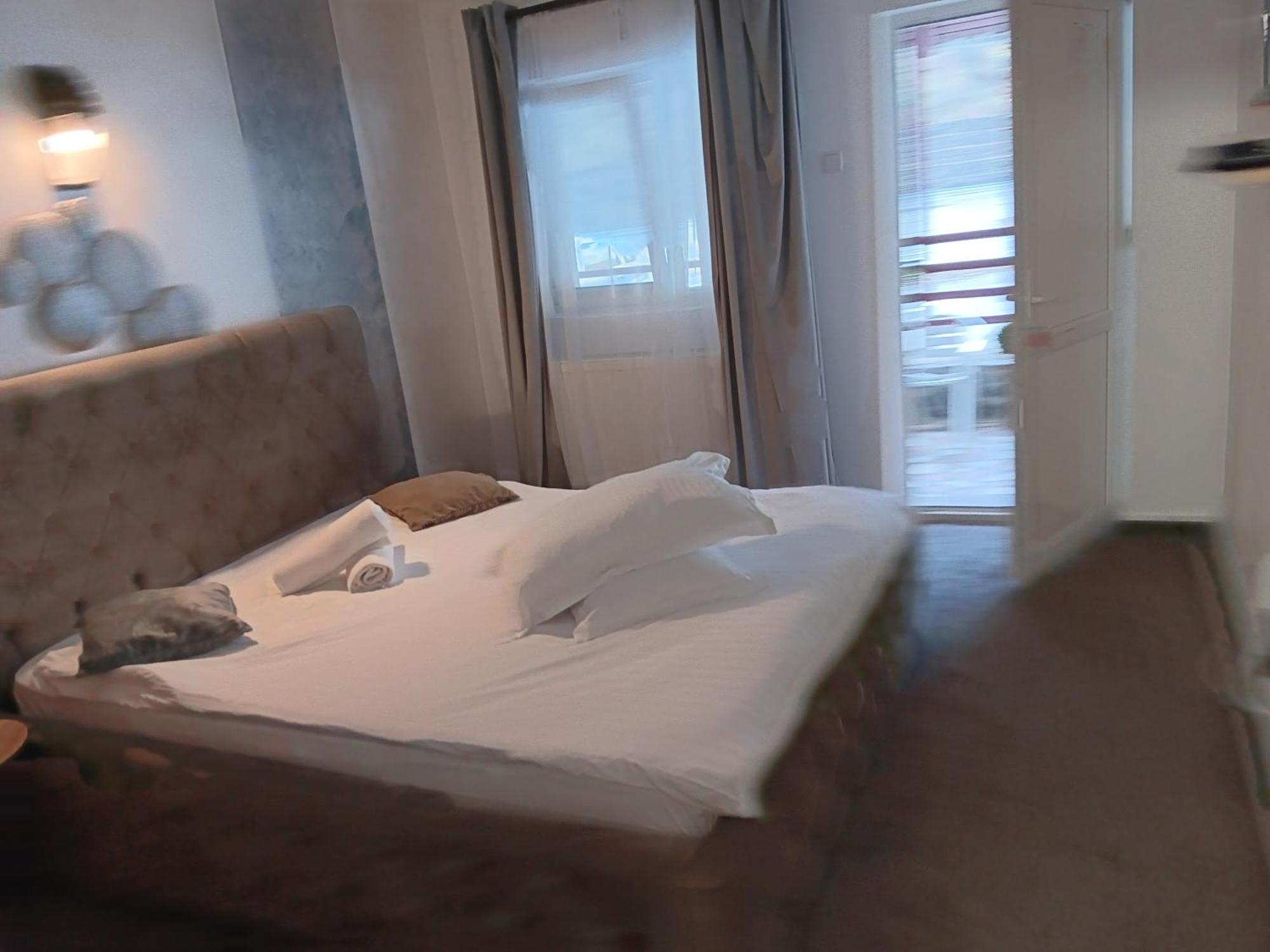 La Protap Calimanesti Hotell Exteriör bild